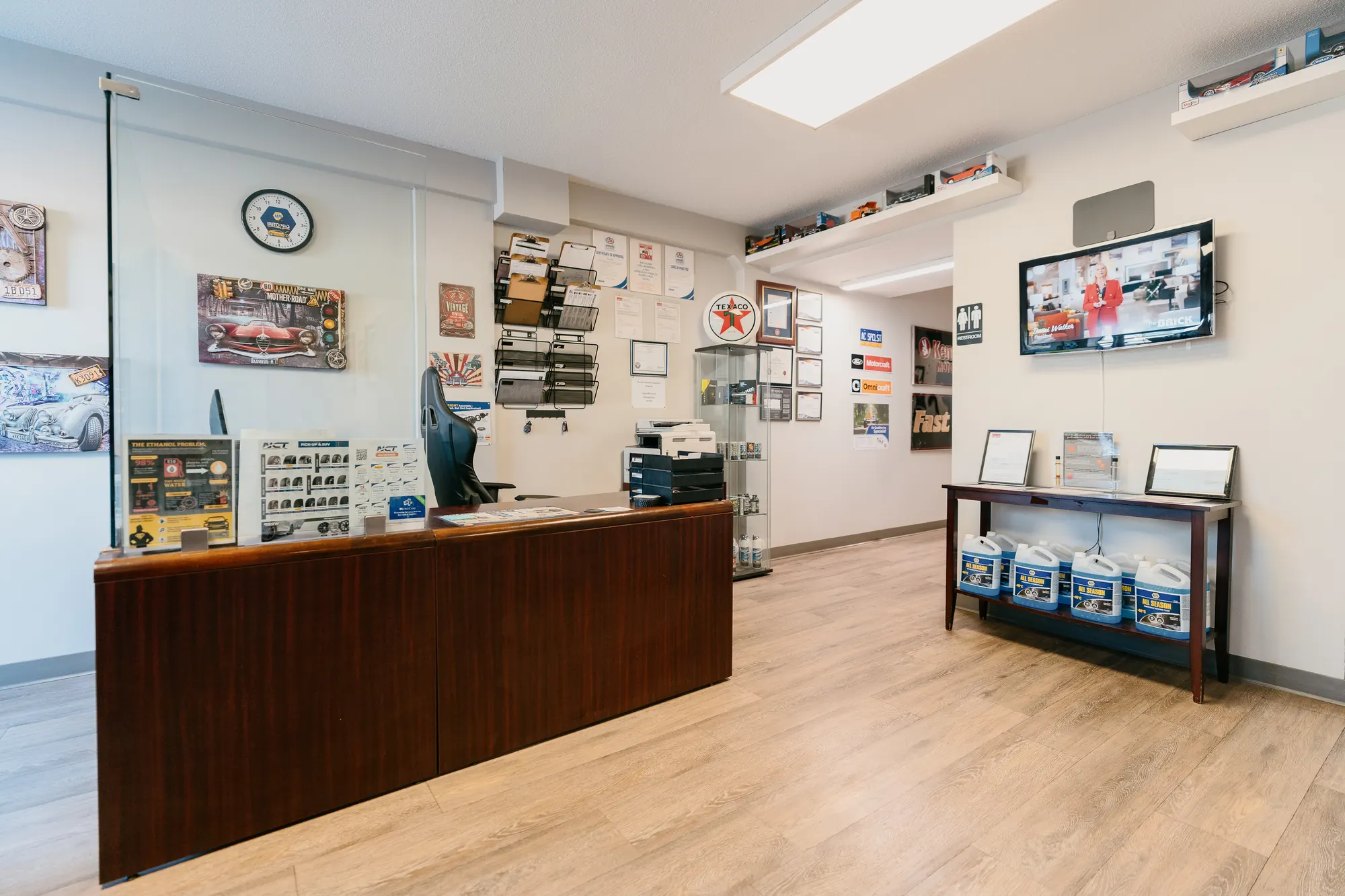 Front counter at Motor Bay Auto Repair